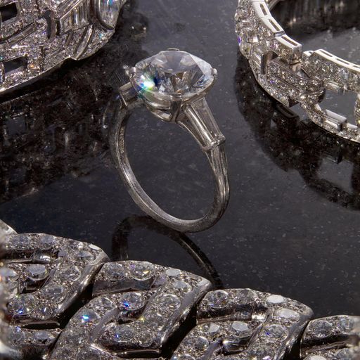 Freeman’s November Sale Features $160,000 – 250,000 Diamond Rings